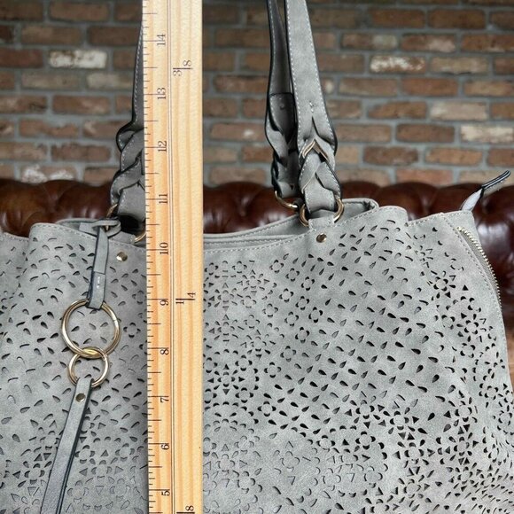 Violet Ray Faux Suede Laser Cut Gray Tote Bag Lined Boho Chic EUC mulberryfoundr - Picture 14 of 16
